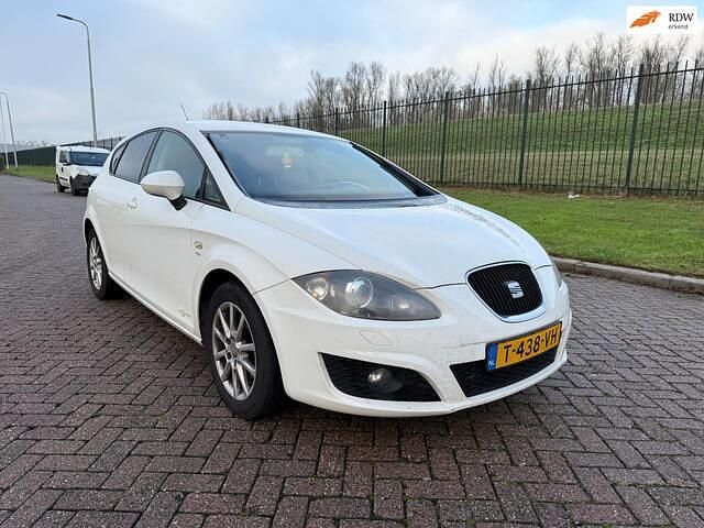 Wit Gebruikt 2012 Seat Leon Copa Hatchback | € 5.950 (Eerlijke prijs) - Afbeelding 1/4