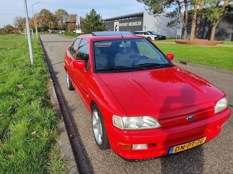 Rood Gebruikt 1992 Ford Escort RS Hatchback | € 11.500 - Afbeelding 1/4