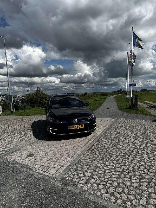 Occasion VW Golf VII GTE 150 PK (110 kW) 2015 Zwart Stationwagen