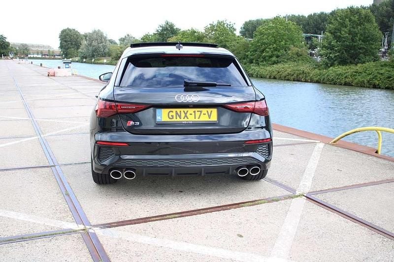 Zwart Gebruikt 2021 Audi S3 Hatchback | € 43.500 (Eerlijke prijs) - Afbeelding 1/4