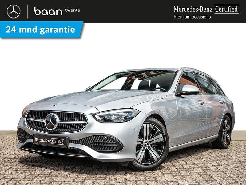 Zilver, metallic lak Occasion 2022 Mercedes C200 Luxury Stationwagen | € 39.900 (Eerlijke prijs) - Afbeelding 1/4