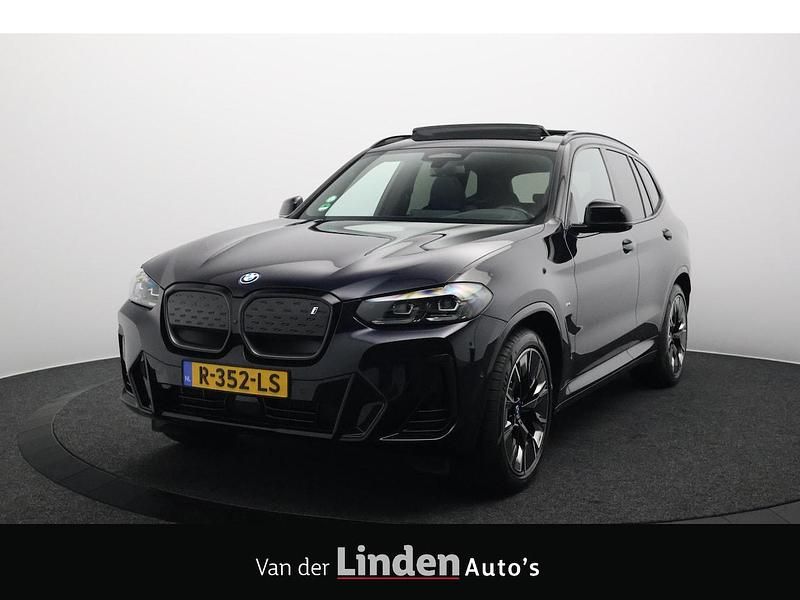 Zwart Gebruikt 2022 BMW iX3 Executive SUV | € 39.950 (Goede deal) - Afbeelding 1/4