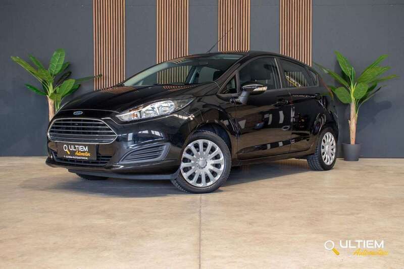 Zwart Gebruikt 2014 Ford Fiesta Style Hatchback | € 4.990 (Goede deal) - Afbeelding 1/4