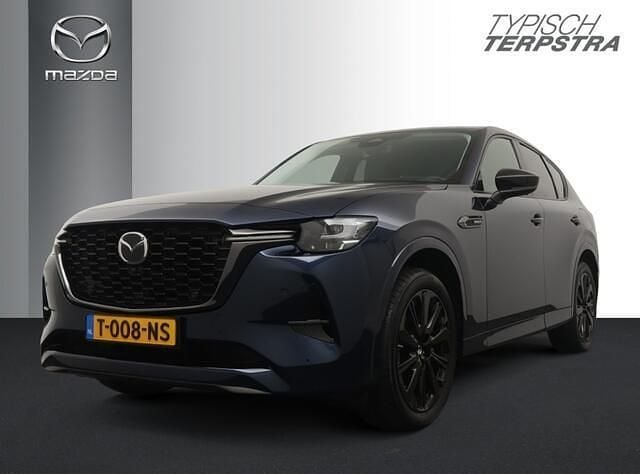 Deep crystal blue (blauw metallic) Gebruikt 2023 Mazda CX-60 Homura-Line SUV | € 43.900 (Eerlijke prijs) - Afbeelding 1/4