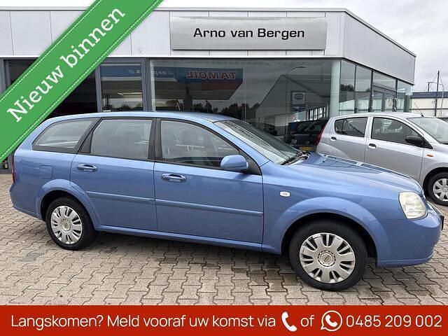 Blauw, metallic lak Gebruikt 2005 Chevrolet Nubira Stationwagen | € 1.799 (Duur) - Afbeelding 1/4