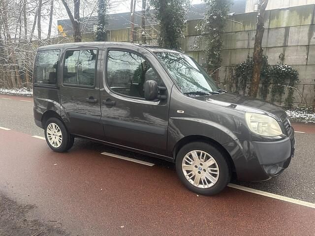 Occasion Fiat Doblò Family 78 PK (57 kW) 2006 Grijs MPV