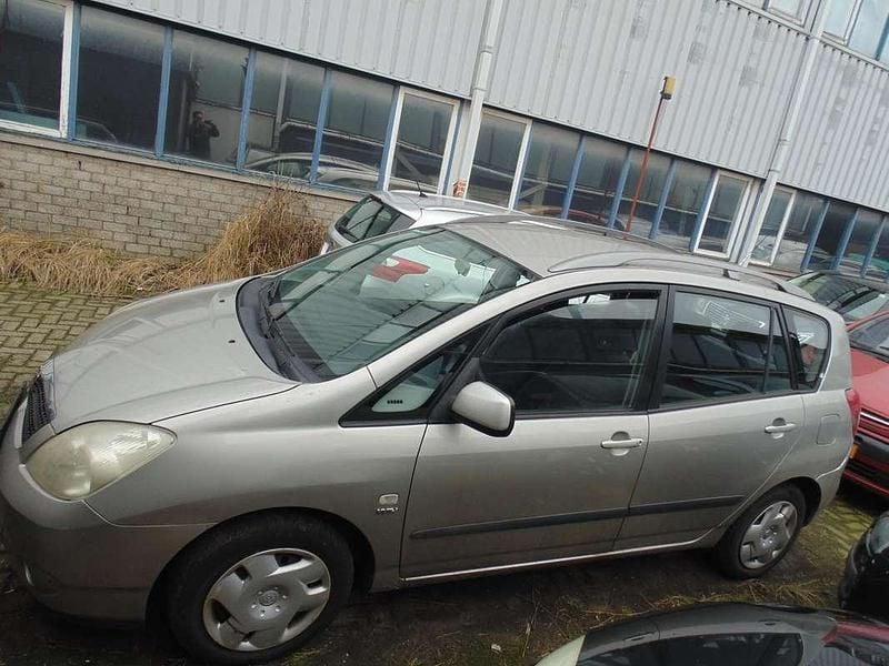 Occasion Toyota Corolla Verso Terra 110 PK (80 kW) 2002 Grijs MPV