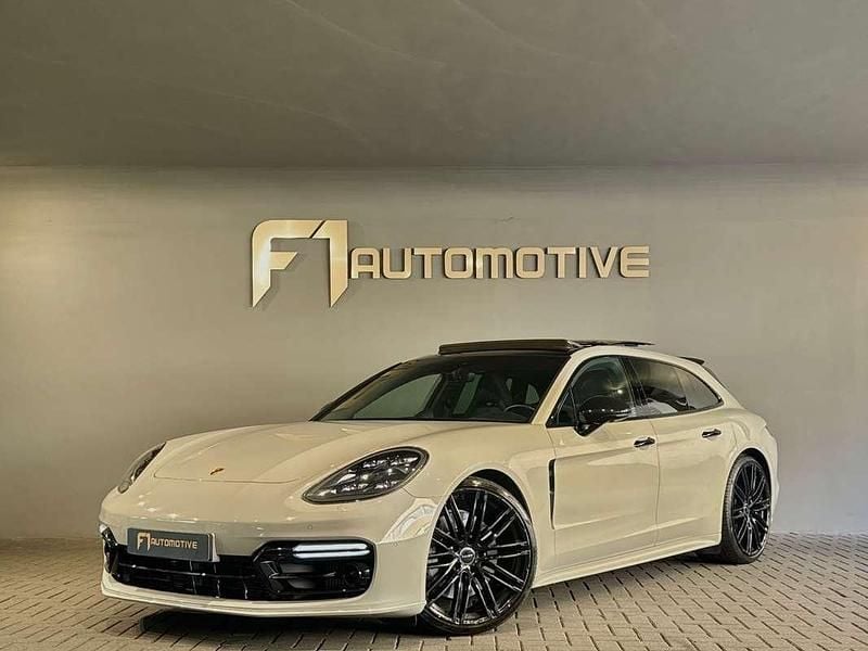 Grijs Occasion 2018 Porsche Panamera Sport Turismo Sedan | € 74.900 (Duur) - Afbeelding 1/3