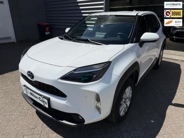 Wit Gebruikt 2023 Toyota Yaris Cross Active SUV | € 23.950 (Eerlijke prijs) - Afbeelding 1/4