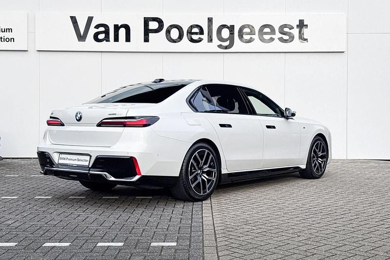 Occasion BMW i7 M Sport 334 kW (455 PK) 2025 Mineralweiss metallic (a96) (wit metallic) Sedan