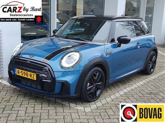 Blauw (metallic) Gebruikt 2022 Mini John Cooper Works Hatchback | € 27.945 (Eerlijke prijs) - Afbeelding 1/4
