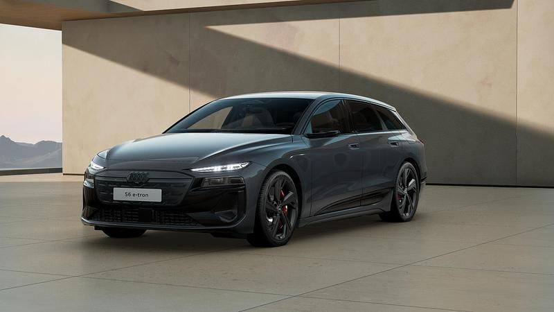 Grijs Gebruikt 2025 Audi A6 e-tron Sport Stationwagen | € 94.900 - Afbeelding 1/4