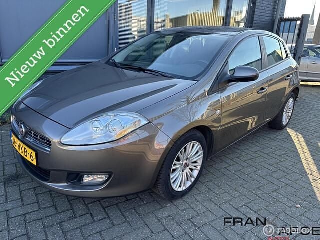 Bruin Gebruikt 2008 Fiat Bravo Hatchback | € 3.950 (Super prijs) - Afbeelding 1/4