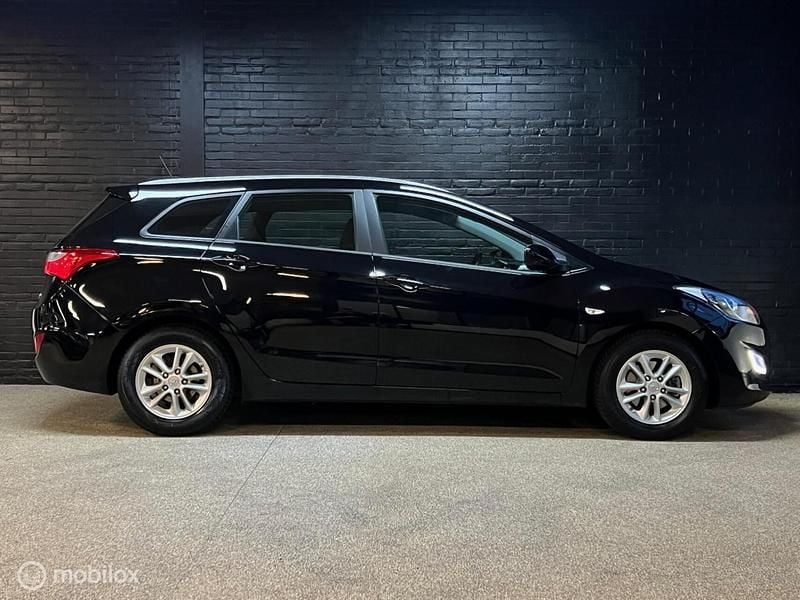 Occasion Hyundai i30 99 PK (72 kW) 2017 Zwart Stationwagen