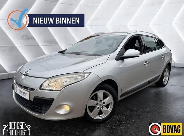 Gebruikt 2010 Renault Mégane III Dynamique Stationwagen | € 3.790 (Eerlijke prijs) - Afbeelding 1/4