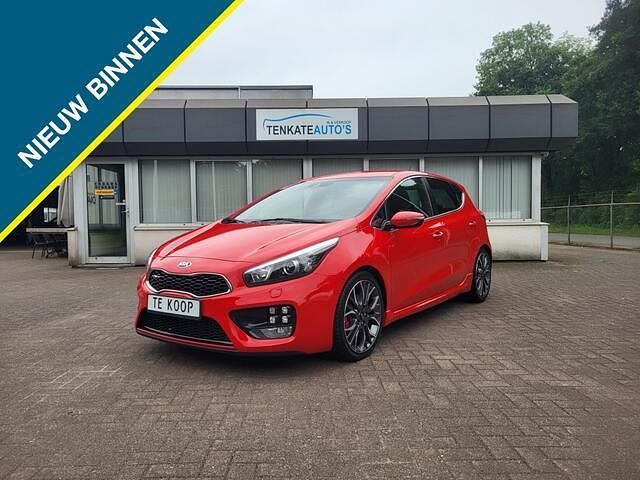 Rood Gebruikt 2015 Kia ProCeed 2 Hatchback | € 15.950 - Afbeelding 1/4