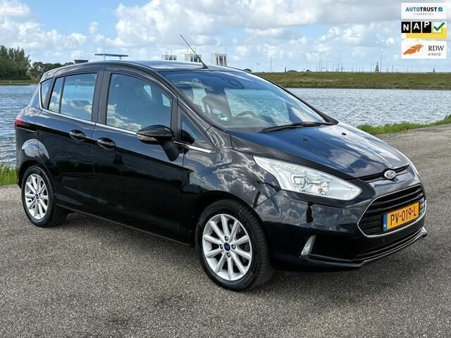 Zwart Gebruikt 2017 Ford B-MAX Titanium MPV | € 6.844 (Goede deal) - Afbeelding 1/4