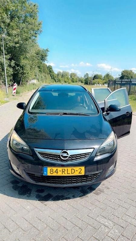 Gebruikt 2011 Opel Astra Stationwagen | € 950 (Super prijs) - Afbeelding 1/4