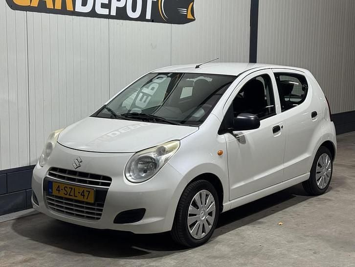 Wit Occasion 2014 Suzuki Alto Comfort Hatchback | € 2.999 (Eerlijke prijs) - Afbeelding 1/4