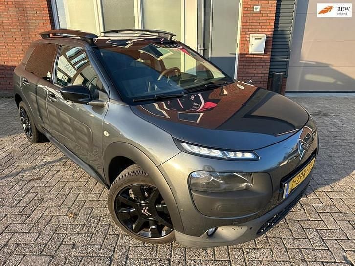 Occasion 2015 Citroën C4 Cactus Shine Hatchback | € 4.999 (Goede deal) - Afbeelding 1/4