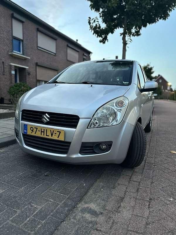Grijs Occasion 2009 Suzuki Splash Exclusive Hatchback | € 3.500 (Eerlijke prijs) - Afbeelding 1/4