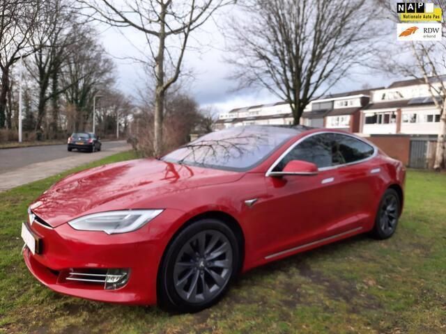 Rood Gebruikt 2018 Tesla Model S Sedan | € 27.999 (Iets duurder) - Afbeelding 1/4