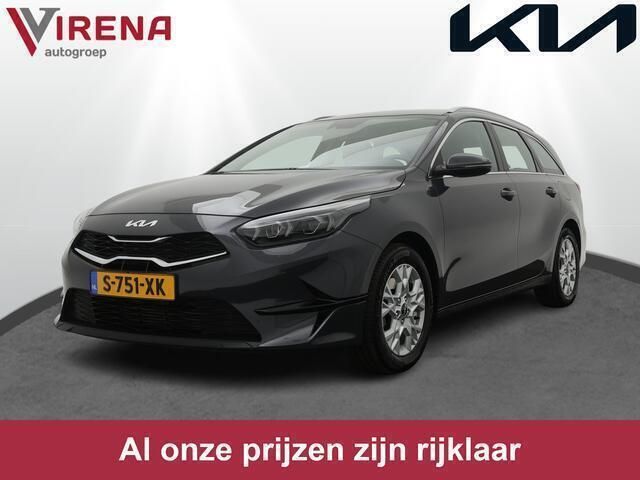 Grijs, metallic lak Gebruikt 2023 Kia Ceed Sportswagon 2 Stationwagen | € 24.950 (Iets duurder) - Afbeelding 1/4