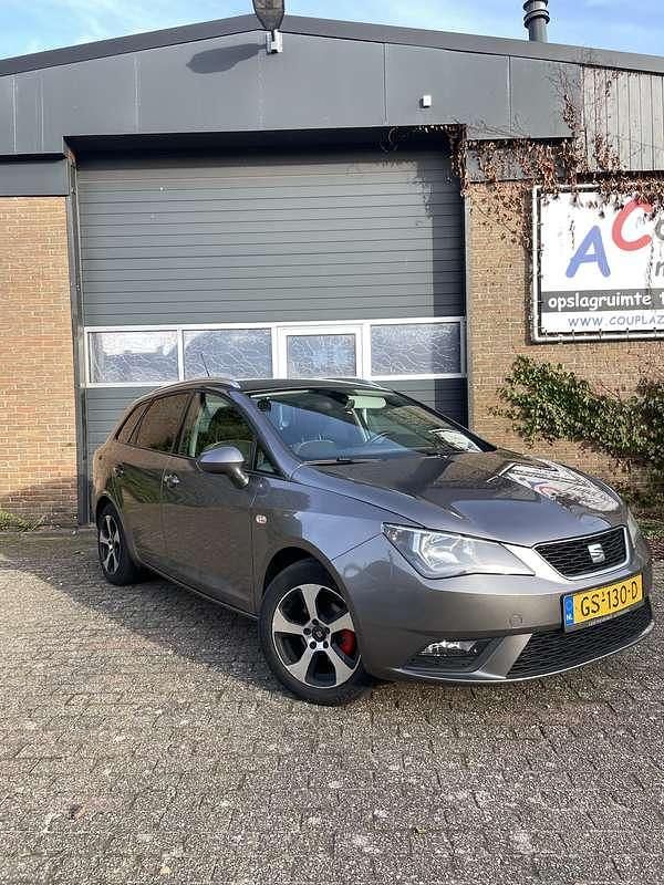 Grijs Gebruikt 2015 Seat Ibiza ST Style Stationwagen | € 5.200 (Goede deal) - Afbeelding 1/4