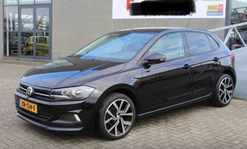 Zwart Gebruikt 2017 VW Polo Comfortline Hatchback | € 9.999 (Goede deal) - Afbeelding 1/3