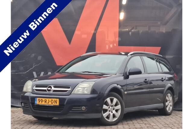 Grijs, metallic lak Gebruikt 2005 Opel Vectra Stationwagen | € 1.648 (Eerlijke prijs) - Afbeelding 1/4