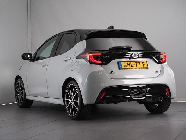 Occasion Toyota Yaris Hybrid Sport 131 PK (96 kW) 2024 Wit (parellak) Hatchback