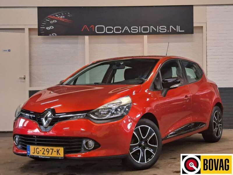 Rood, metallic lak Gebruikt 2016 Renault Clio IV Expression+ Hatchback | € 6.995 (Eerlijke prijs) - Afbeelding 1/4