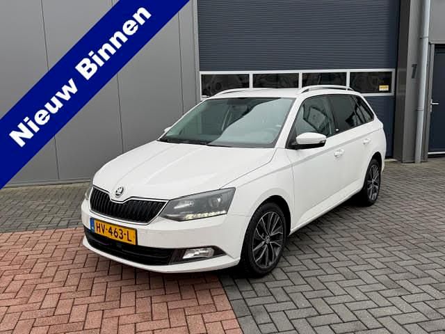 Wit Occasion 2016 Skoda Fabia Stationwagen | € 9.449 (Eerlijke prijs) - Afbeelding 1/4