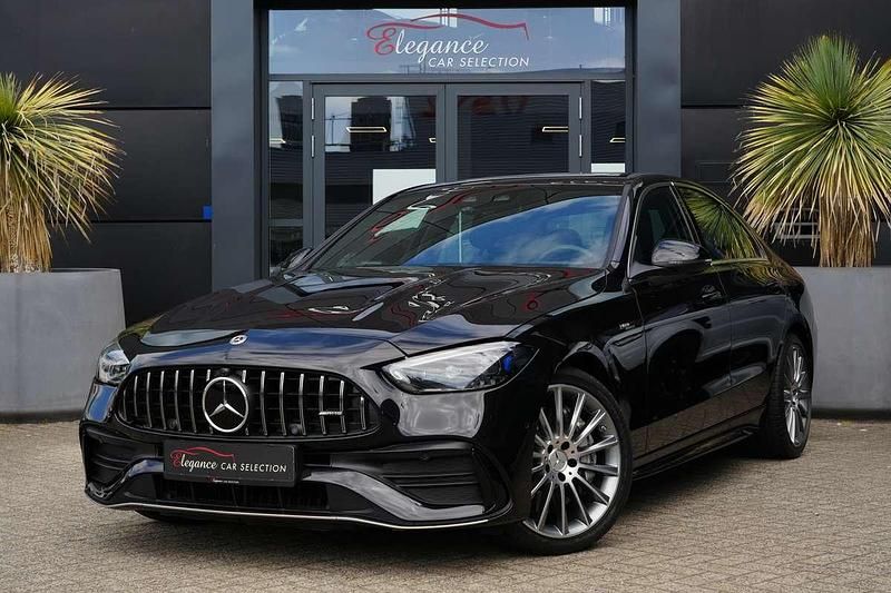Grijs, metallic lak Gebruikt 2023 Mercedes C43 AMG AMG Sedan | € 79.950 - Afbeelding 1/4