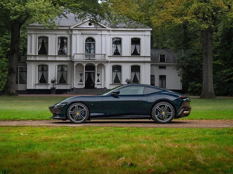 Blauw Gebruikt 2022 Ferrari Roma Coupé | € 249.500 - Afbeelding 1/4