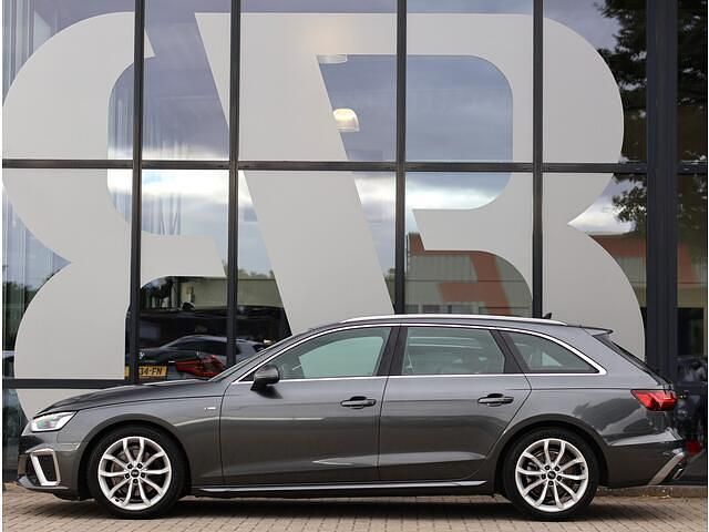 Occasion Audi A4 S-Line 150 PK (110 kW) 2021 Grijs, metallic lak Stationwagen