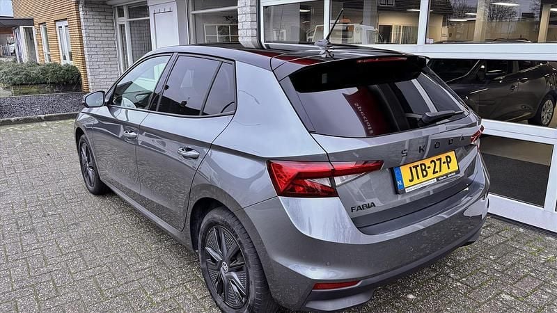 Occasion Skoda Fabia Business Line 95 PK (69 kW) 2025 Grijs (metallic) Hatchback