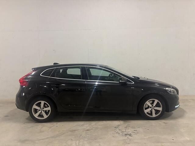 Zwart Gebruikt 2014 Volvo V40 Business Edition Stationwagen | € 4.988 (Goede deal) - Afbeelding 1/4