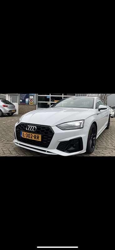 Wit Gebruikt 2020 Audi A5 Sport Hatchback | € 27.000 - Afbeelding 1/4
