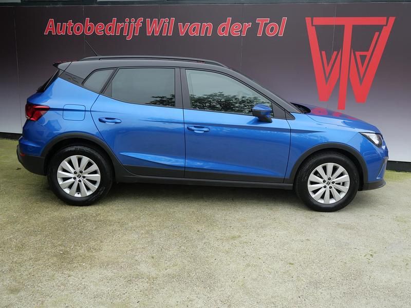 Blauw Gebruikt 2023 Seat Arona Style SUV | € 18.900 (Eerlijke prijs) - Afbeelding 1/4