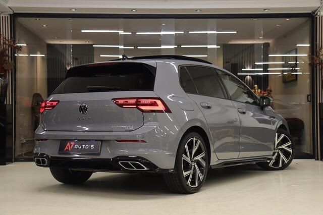 Occasion VW Golf VIII Business 150 PK (110 kW) 2021 Grijs Hatchback