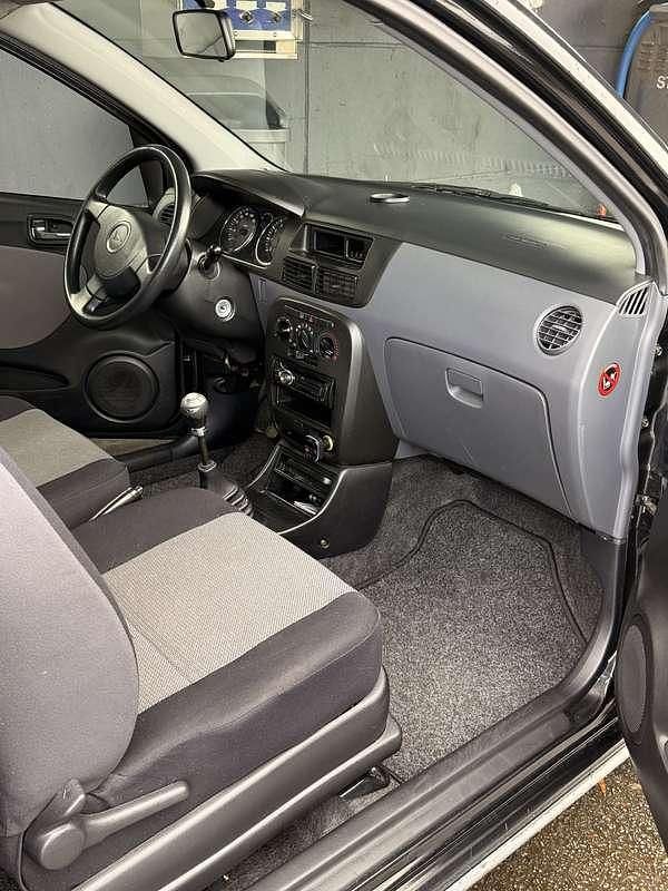 Zwart Gebruikt 2004 Daihatsu Cuore Hatchback | € 1.750 (Eerlijke prijs) - Afbeelding 1/4