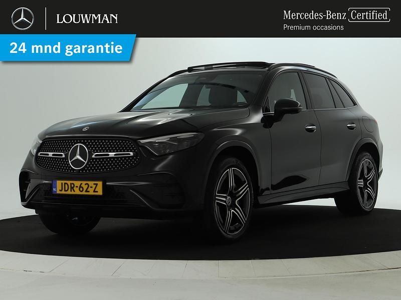 Zwart Gebruikt 2024 Mercedes GLC300e AMG SUV | € 70.945 (Iets duurder) - Afbeelding 1/4