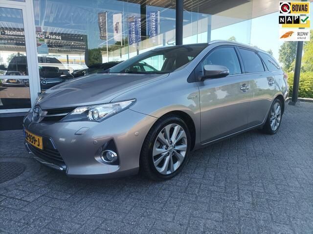 Bruin Gebruikt 2013 Toyota Auris Touring Sports Stationwagen | € 11.995 (Duur) - Afbeelding 1/4