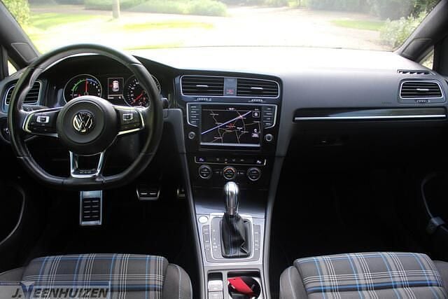 Occasion VW Golf VII GTE 150 PK (110 kW) 2015 Zwart Hatchback