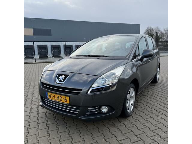 Grijs Gebruikt 2010 Peugeot 5008 MPV | € 3.500 (Eerlijke prijs) - Afbeelding 1/4