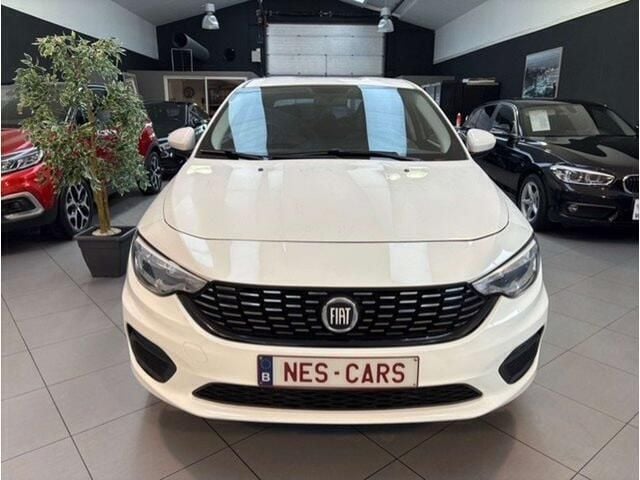 Wit Gebruikt 2017 Fiat Tipo Sedan | € 4.490 (Super prijs) - Afbeelding 1/4