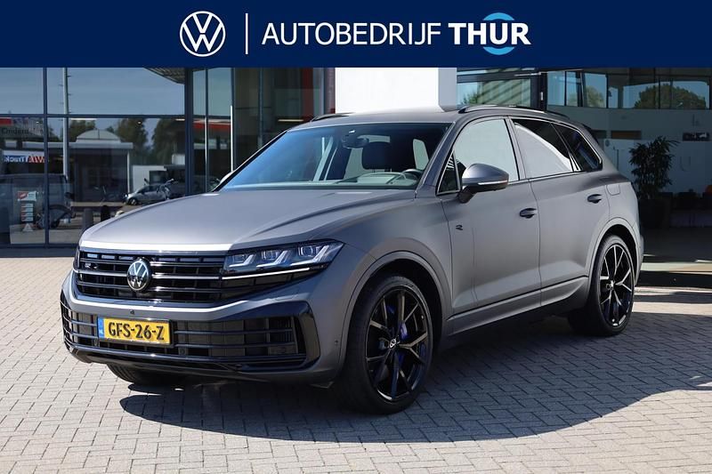 Grijs Gebruikt 2024 VW Touareg R SUV | € 81.950 (Eerlijke prijs) - Afbeelding 1/4