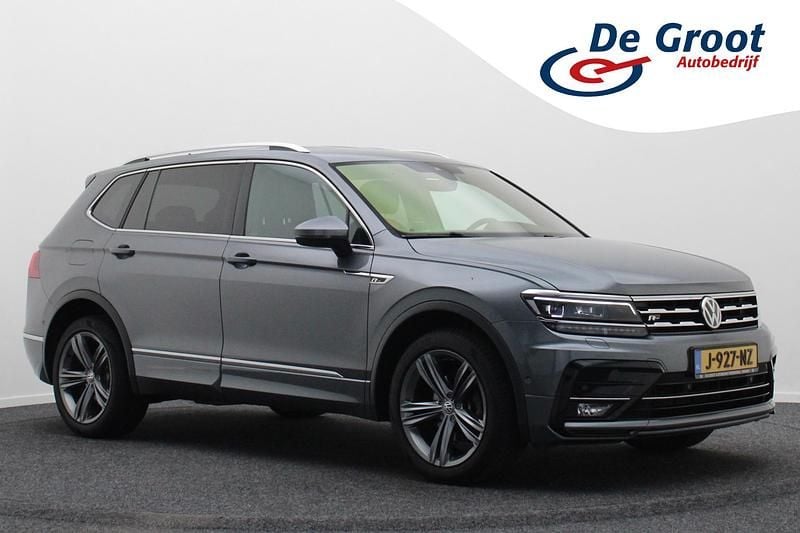 Grijs Gebruikt 2020 VW Tiguan Highline SUV | € 24.950 (Super prijs) - Afbeelding 1/4