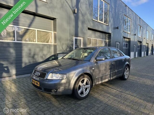 Grijs Gebruikt 2003 Audi A4 Proline Sedan | € 2.100 (Iets duurder) - Afbeelding 1/4